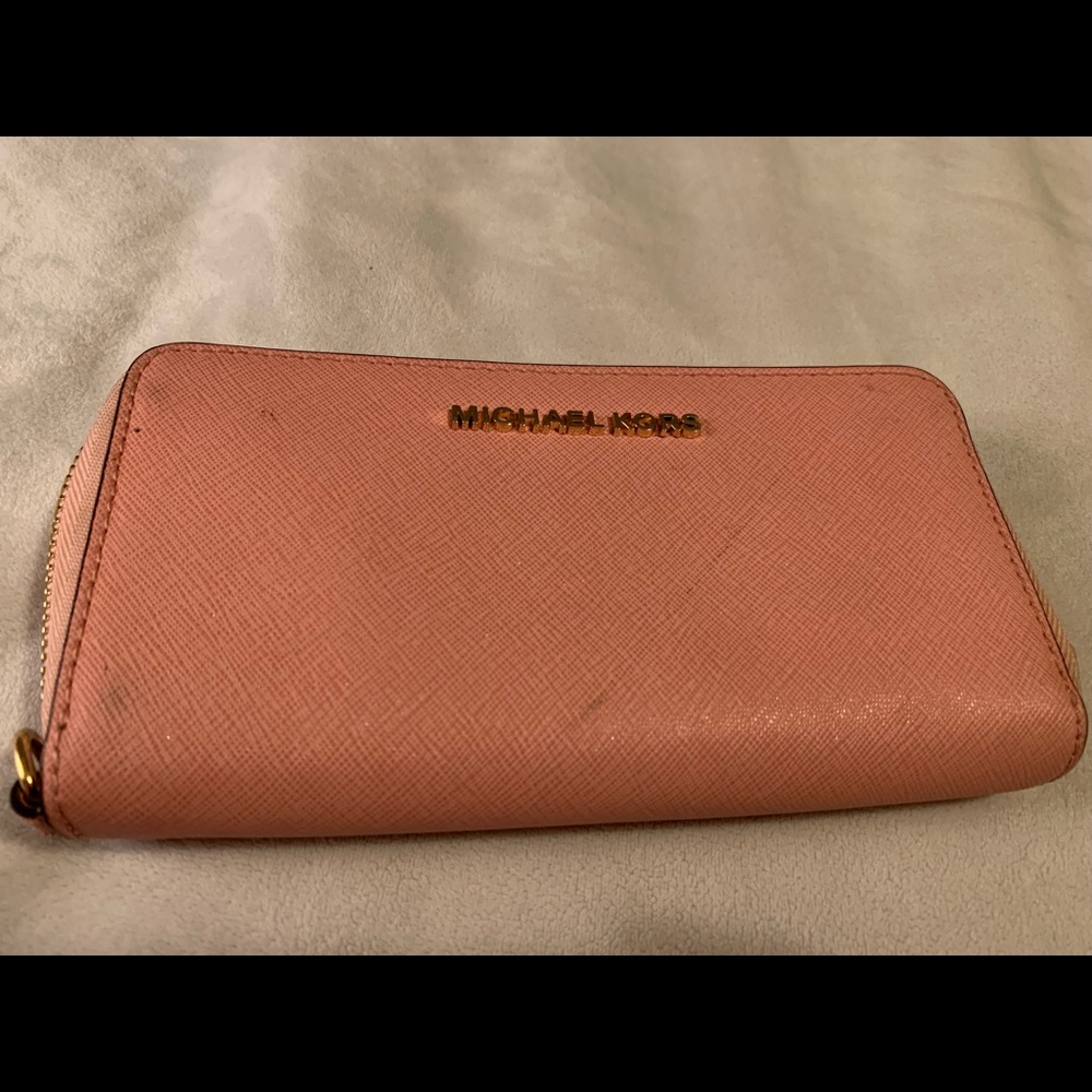 LOVED Michael Kors Wallet